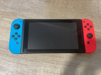 Nintendo Switch V2 red box - 2