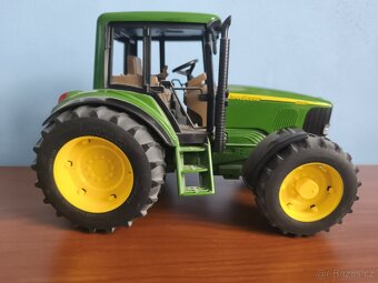Hračka traktor JohnDeere 6920 - 2