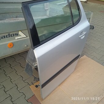 Škoda Fabia II. 2008 - levé zadní dveře. - 2