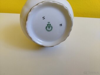 Porcelánová stará vázička - 2