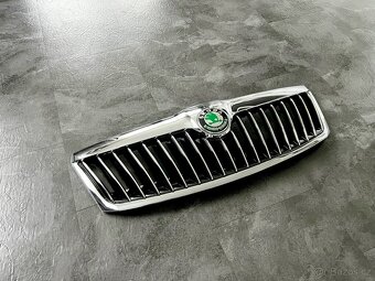 MASKA KAPOTY • ŠKODA OCTAVIA 2 FACELIFT • ZASÍLÁME - 2