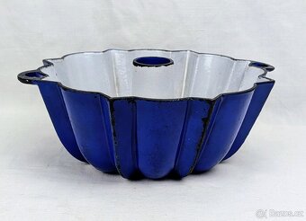 Modrá litinová bábovka - 2