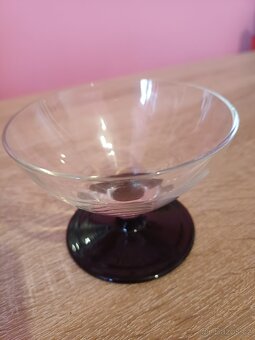 Sklenička Art deco 30. léta - 2