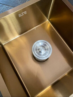 1-komorový nerezový dřez 450x450x210 mm, rose gold - 2