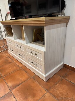 Komoda / TV stolek - 2