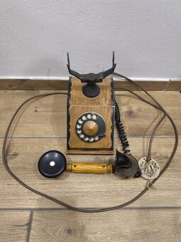 Retro telefon Tesla - 2