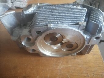 Hlava válců s ventily T148 nová úplná - 2