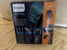 Nový zastřihovač vousů Philips 1+1 zdarma - původně 1999kč - 2