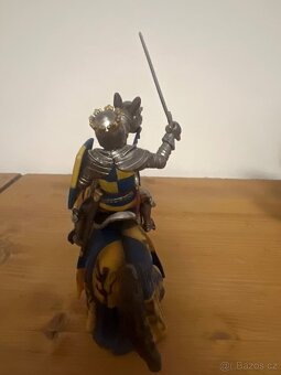 Schleich rytíř s mečem na koni - 2