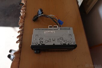 Pioneer MVH-S100UB - 2