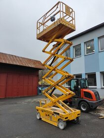Nůžková pracovní plošina Haulotte Compact 12 - 2