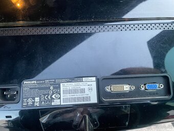 LCD monitor 18,5" PHILIPS 197E3L - 2