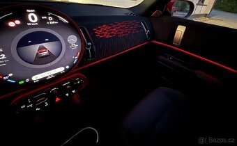 MINI Countryman elektro, TOP stav a plná výbava JCW - 2
