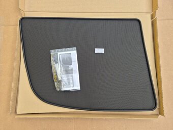 sluneční clony zadních bočních oken Škoda Roomster - 2