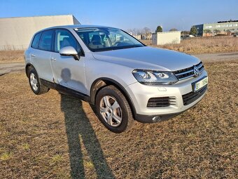 VW Touareg 3.0 TDI Klima Alu Tažné Model Model 2011 - 2