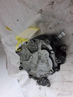 Tandemové palivové čerpadlo Volkswagen Transporter 038145209 - 2