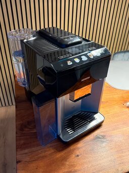 Siemens EQ500 Plnoautomatický kávovar - 2