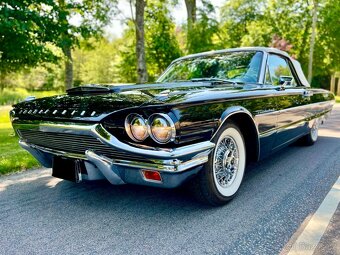 1964 Ford Thunderbird Roadster - 2