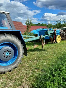 Čtyřradliční pluh za traktor - 2