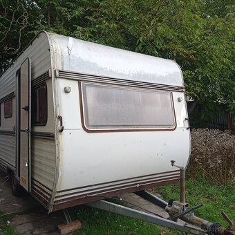 Karavan Hobby 460 - 2