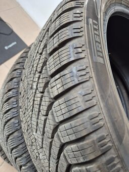 SADA ZIMNÍCH PNEU 225/45/ R18 - 2