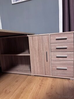 Rohový psací stůl - 2