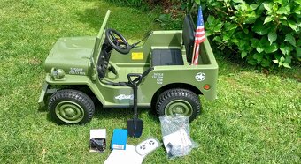 1místný elektrický Jeep Willys s 2.4G bluetooth DO, olivová - 2