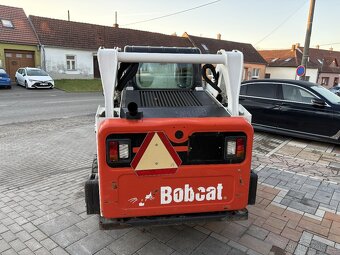 Smykový nakladč Bobcat S570 - 2