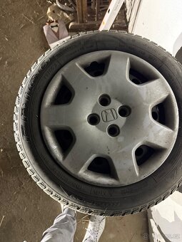 Pneu 195/60 r15 + plechové disky - 2