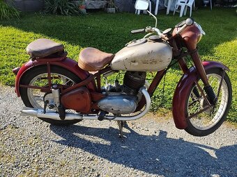 Jawa 250 pérák - 2