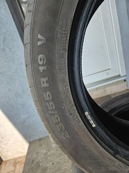 235/55/19 - 2