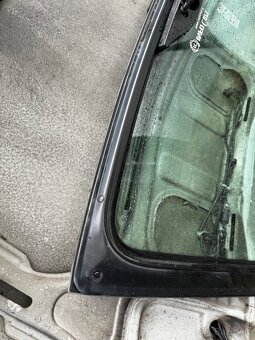 Bmw e39 tour zadní okno s rámem - 2