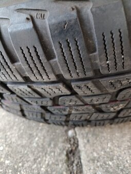 Zimni pneu na plechových diskach - 2