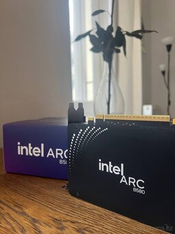 Intel Arc b580 like NEW - 2