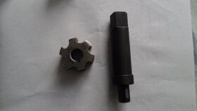 závitník M 48 x 2 včetně unašeče - 2