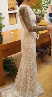 Krajkové svatební šaty - 2