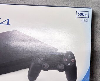 - PS4 Sony Cuh-2016A 500GB s krabicí - - 2