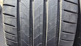 Letní pneu 235/45/20 Bridgestone - 2