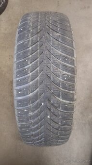 Zimni pneu 215/65/16 - 2