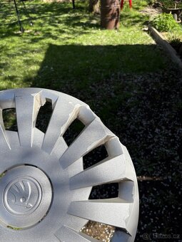 Plechové disky 5x112 R16+ zimní gumy Michelin+poklice Škoda - 2