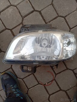 Prodám přední světla Seat Cordoba - 2