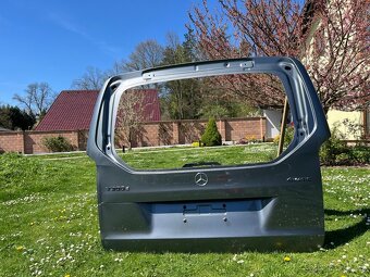 Mercedes V-Class (W447) - zadní dveře - 2