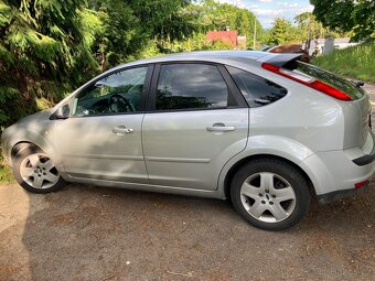 Ford Focus Mk2 1.6 benz.74kw temp. klima, rozmraz. - 2
