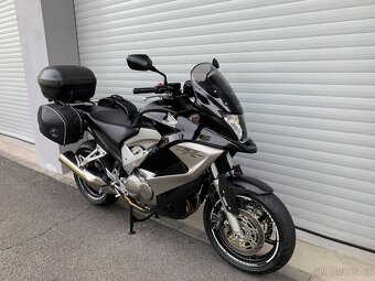 Honda VFR 800X Crossrunner SUPER STAV - 2