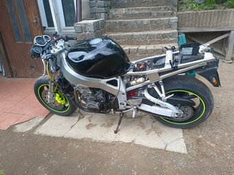 Honda CBR 900 RR - 2
