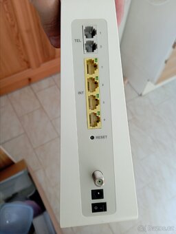 WiFi router modem Compal CH7465LG-LC - 2