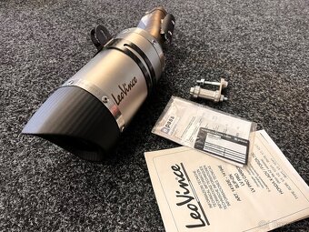 Výfuk Leo Vince a padáky X-adv 750 - 2