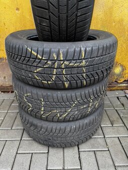 Zimní pneumatiky Continental 235/55/17 - 2