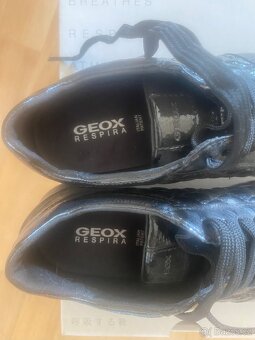 Černé elegantní boty Geox vel 36 - 2