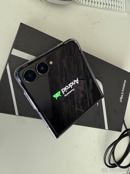 Samsung galaxy Z Flip 7 12gb 512gb záruka 24 měsíců - 2
